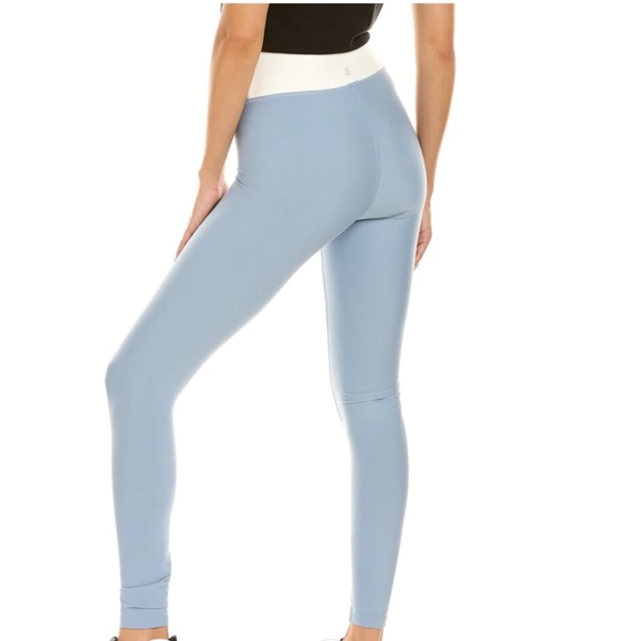 WEWOREWHAT - Workout Set! - Picture 4 of 4